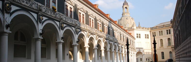 Lehrerinnen und Lehrer unterrichten und untersuchen integriert, sichtbar und effektiv auf Stufe S II