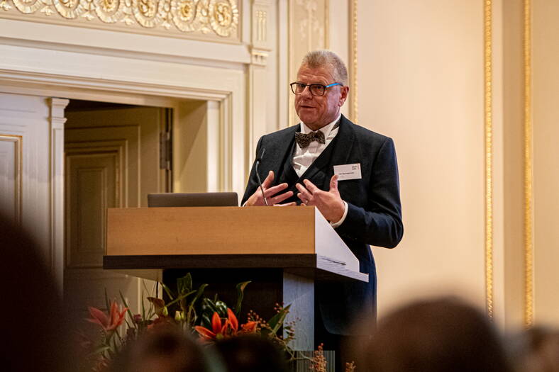 Martin Baumgartner, ZEM CES